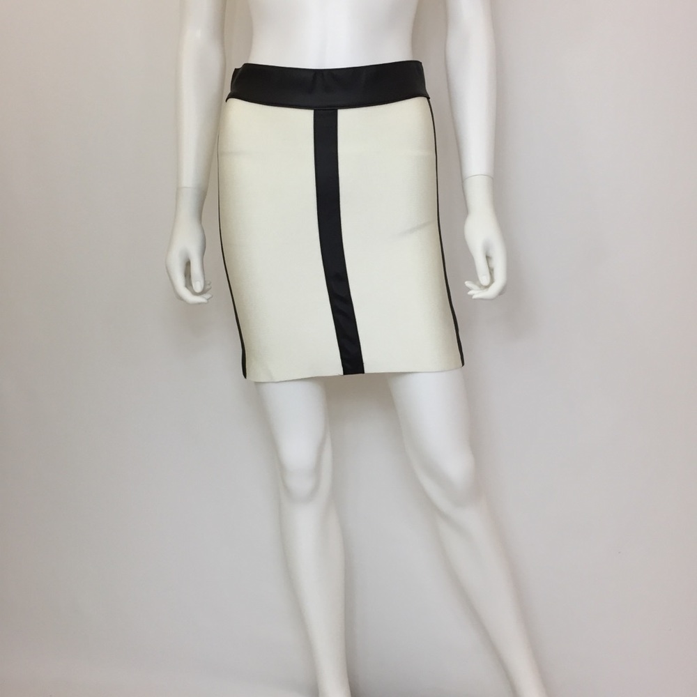 bebe Faux Leather Trim Mini Bandage Skirt M